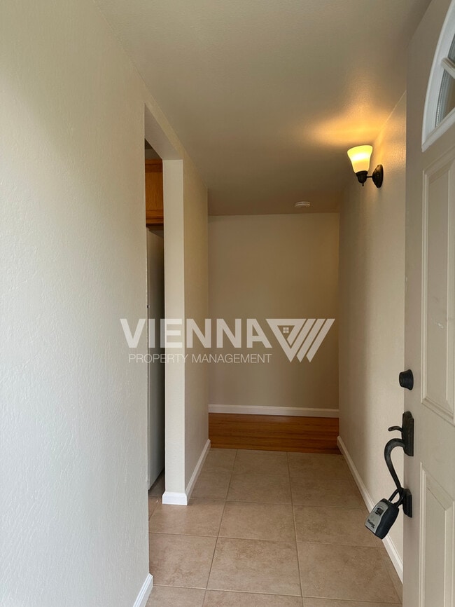 Building Photo - 5280 5th St