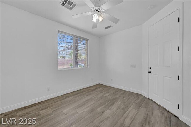 Building Photo - 1135 Hidden Mist St