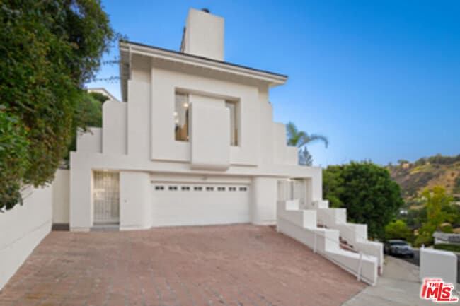 Building Photo - 2461 Jupiter Dr