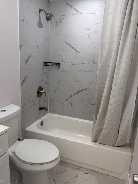 Building Photo - 9448 Saddlebrook Dr