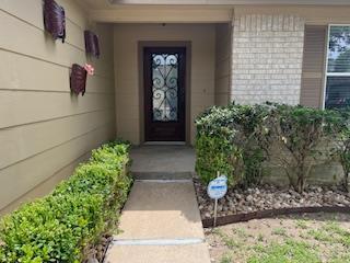 Building Photo - 14909 Nuttall Dr