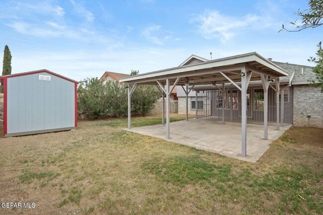 Building Photo - 12072 Autumn Gate Dr