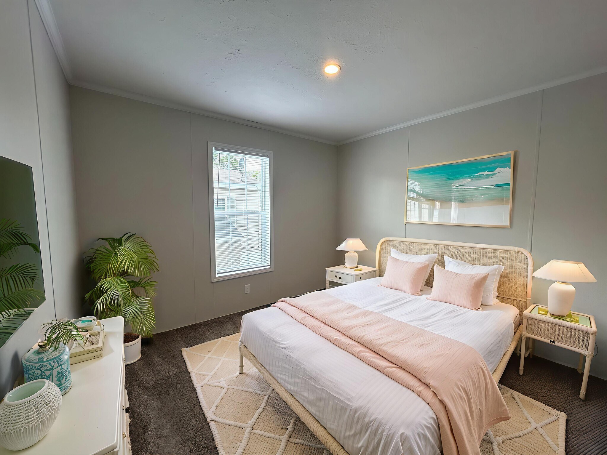 Building Photo - 2364 Maple Dr