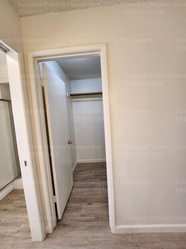 Building Photo - 3 bedroom/ 2 bath house near Pacheco Rd/ A...