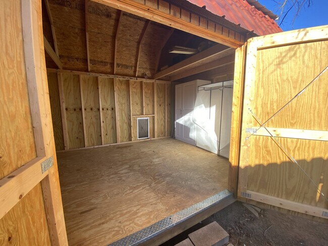 Building Photo - 6012 Remington N Cir