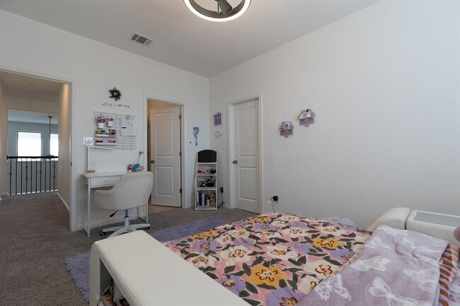 Building Photo - 2332 Giona Pl