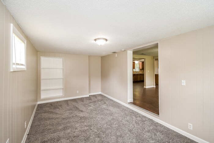 Building Photo - 6019 Verdes Rd