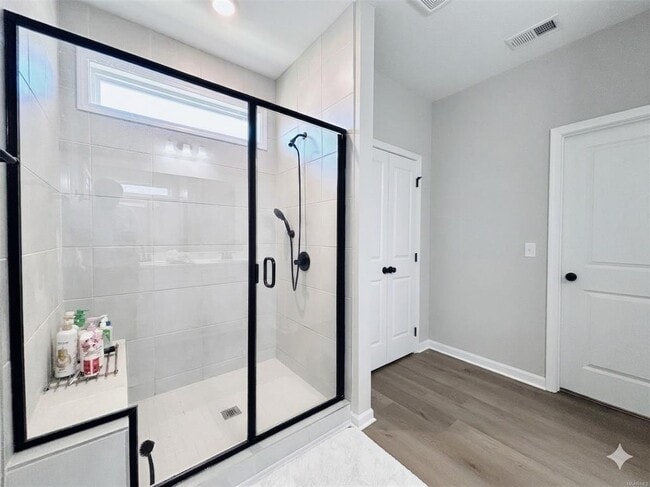 Building Photo - 154 Westover St