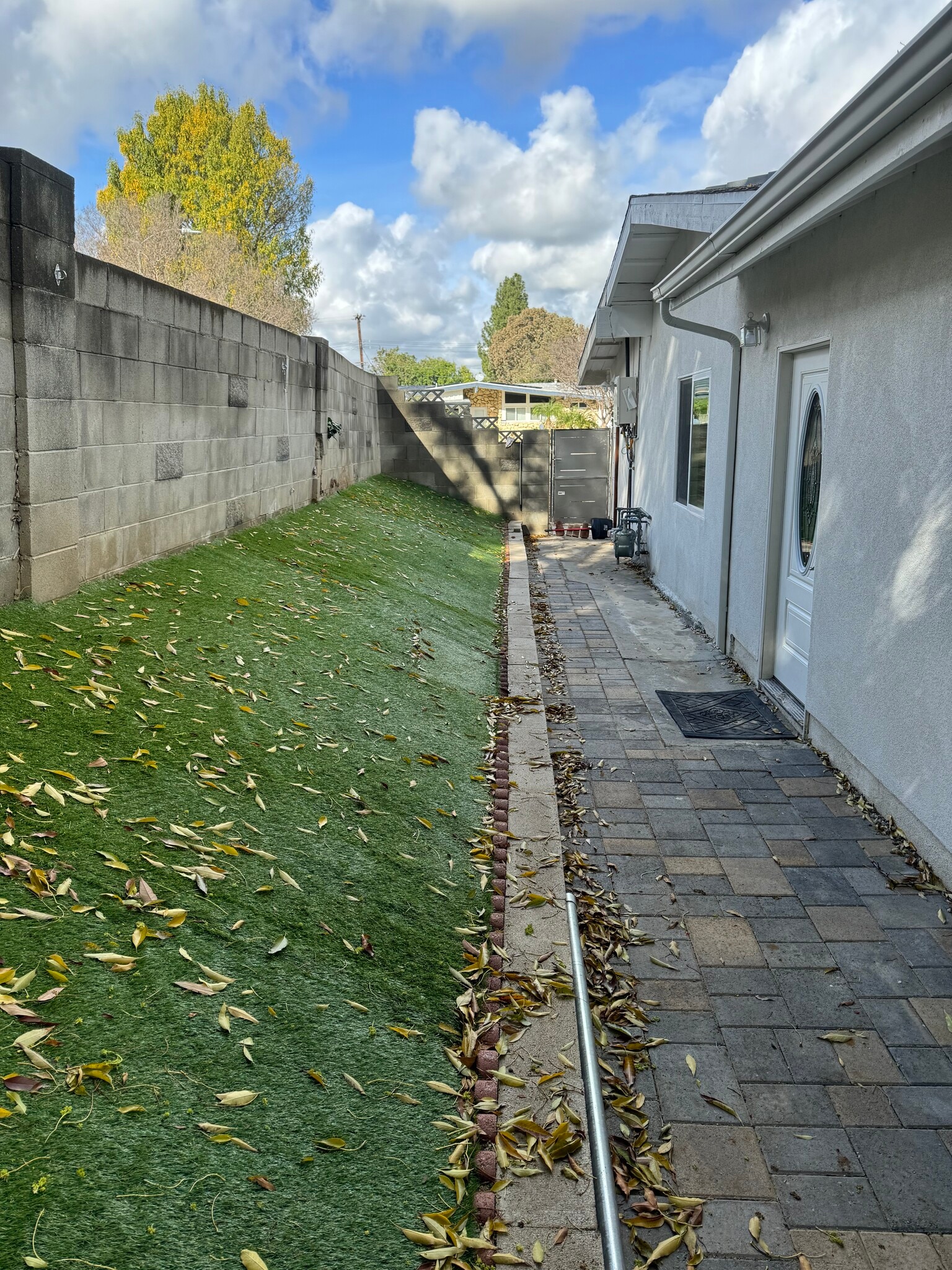 Building Photo - 4406 Coloma Ave