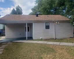 Building Photo - 1735 King Dr