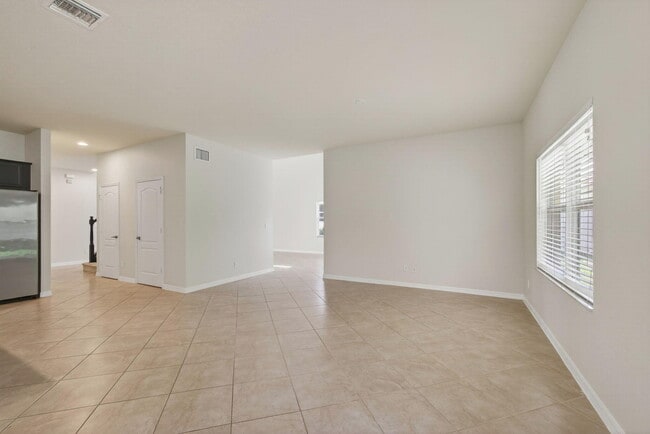 Building Photo - 136 Behring Way