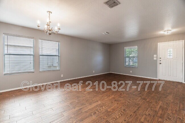 Building Photo - 5818 Sherbrooke Oak