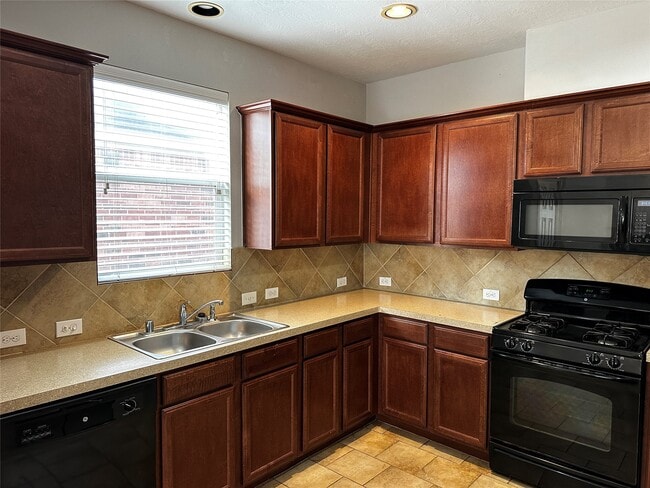 Building Photo - 25110 Ginger Ranch Dr