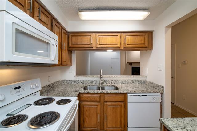 Building Photo - 1417 Weiler Blvd