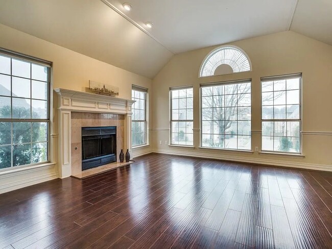 Building Photo - 63 Remington Dr W