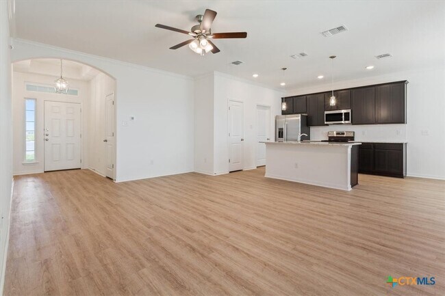 Building Photo - 8623 Chena Rdg Dr