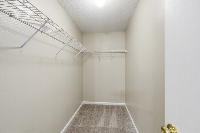 Building Photo - 2030 Orchid Bloom Ln