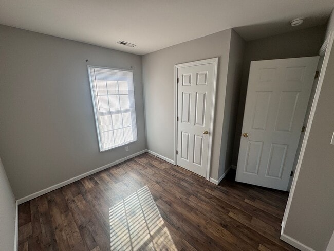 Building Photo - 3 Bedroom Townhouse in New Market