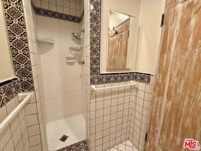 Building Photo - 1345 Hayworth Ave