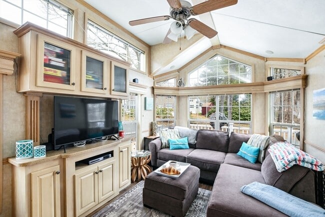 Building Photo - 185 Cotuit Rd