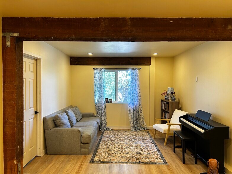 Living Room - 2235 Sunset Dr