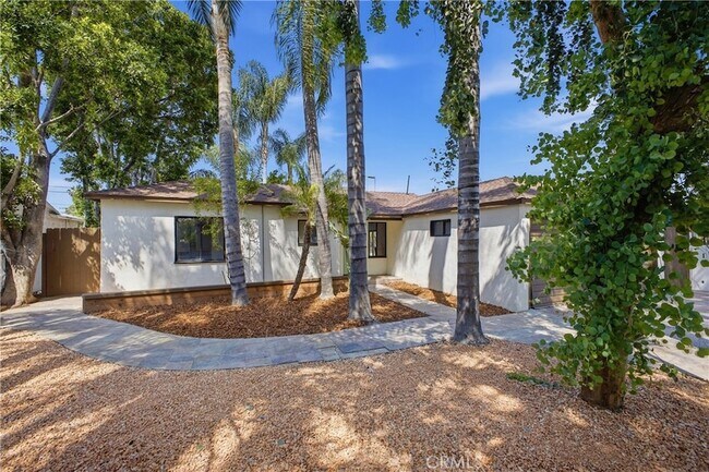Building Photo - 6845 Aura Ave