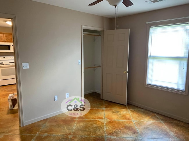 Building Photo - 2161 Smothers Rd