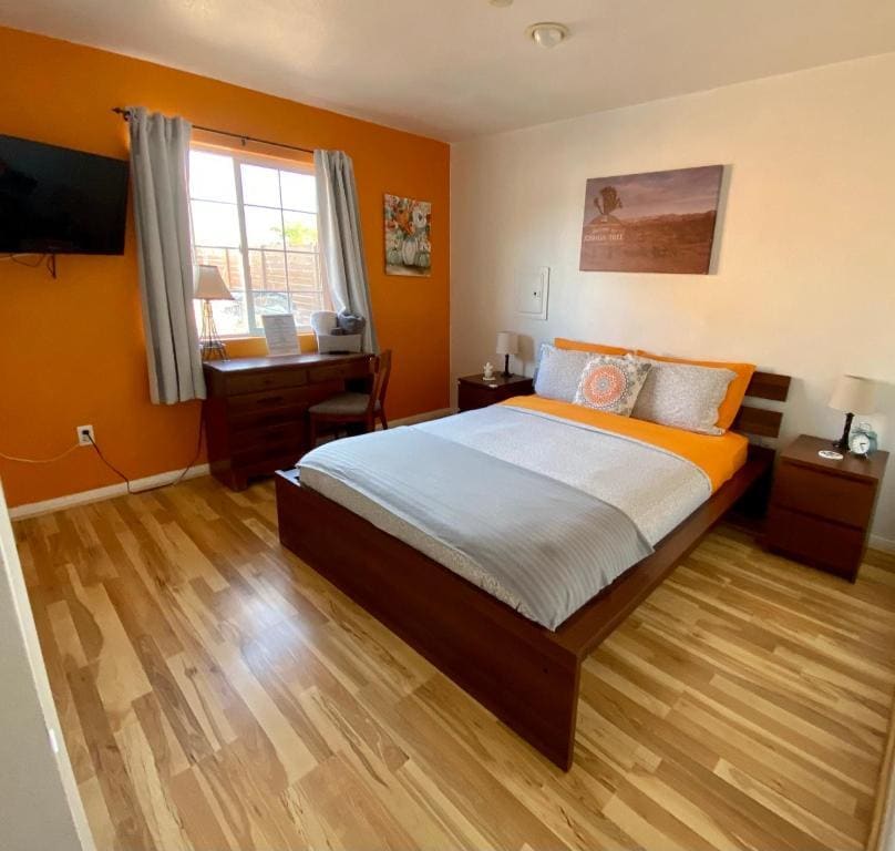 Building Photo - 6413 Center St