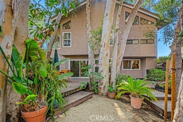 Building Photo - 24881 Village Wood Ln