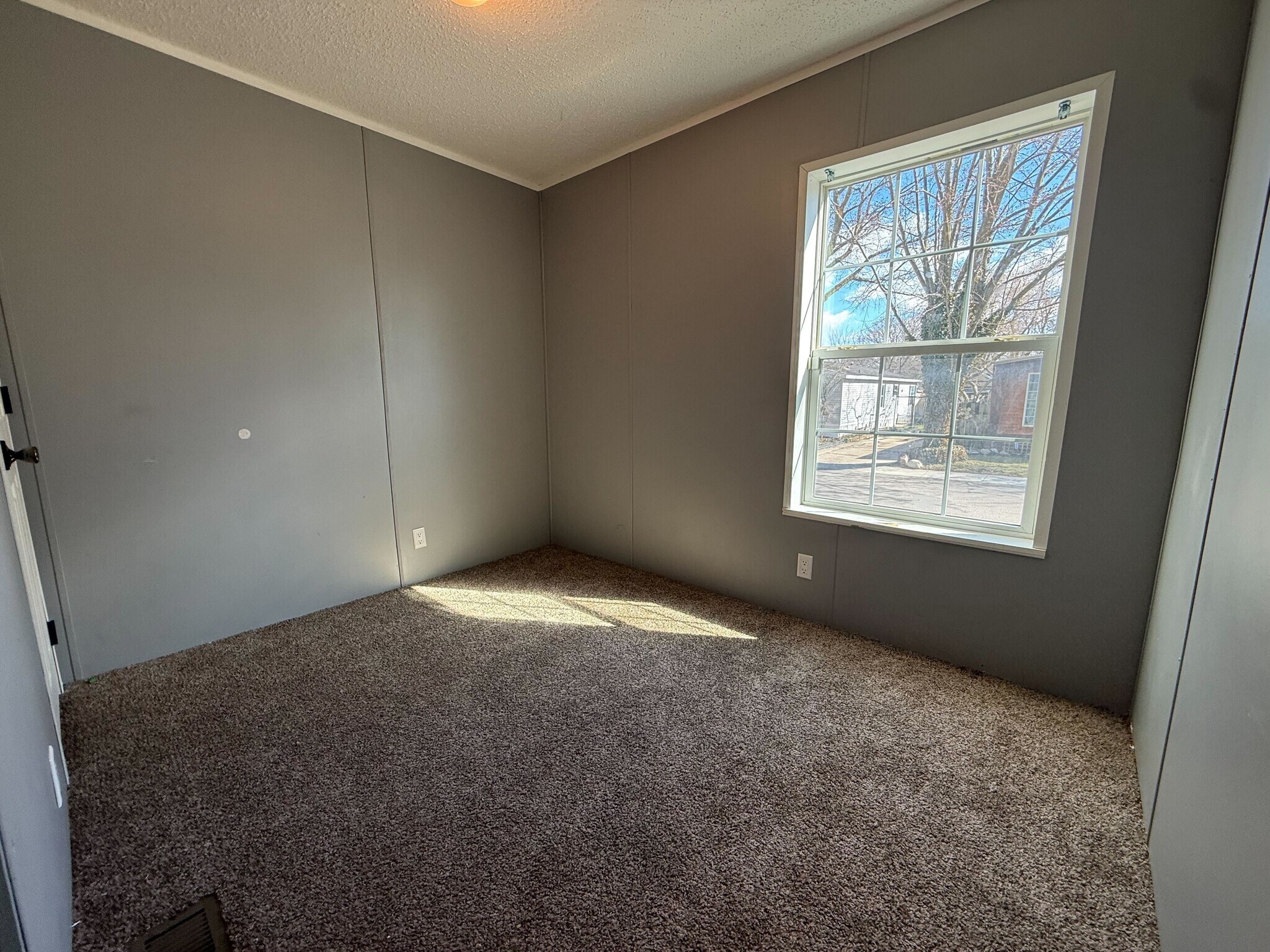 Building Photo - 11924 Springbrook Ct