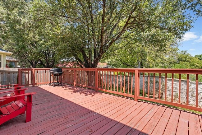 Building Photo - 1617 Gaylord Dr
