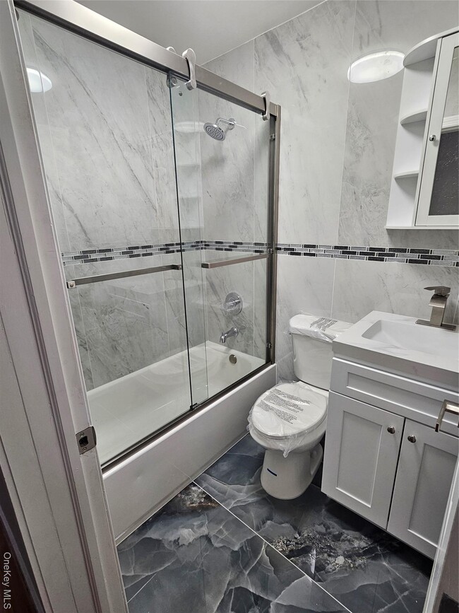 Building Photo - 78-32 87th Ave