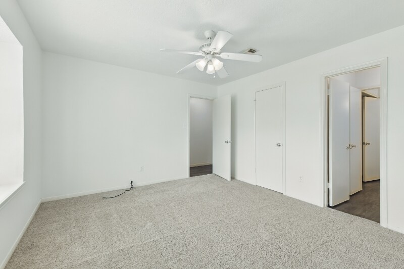 Building Photo - 2079 Country Village Blvd