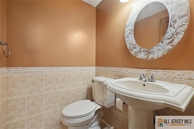 Building Photo - 153 Thoreau Dr