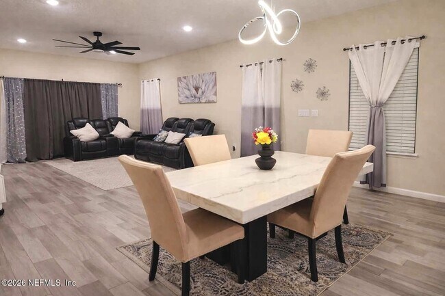 Building Photo - 2155 Sequoia Ct