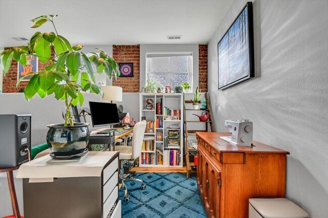 Building Photo - Luxury residence in the heart of Denver’s historic Baker district - 2 bedrooms - 2 Bathrooms - To...