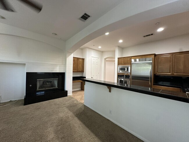 Building Photo - 13 Vista Mirage Way