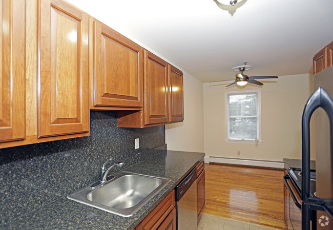 Interior Photo - Stanford Court Apartments