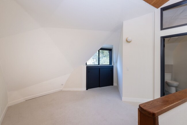 Building Photo - 250 Homestead Trl