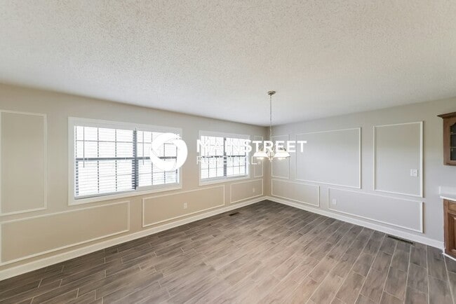 Building Photo - 3 Bedroom Pet-Friendly Home in MCCALLA, AL with Main Street Renewal