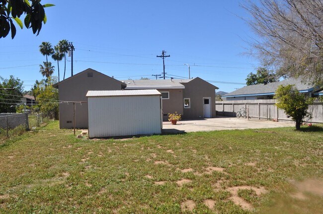 Building Photo - El Cajon 3 BR/1BA Single Family Detached H...