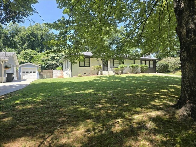 Building Photo - 3305 Flowers Dr