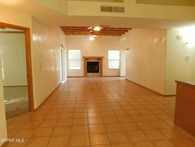 Building Photo - 3313 Tierra Espada Dr