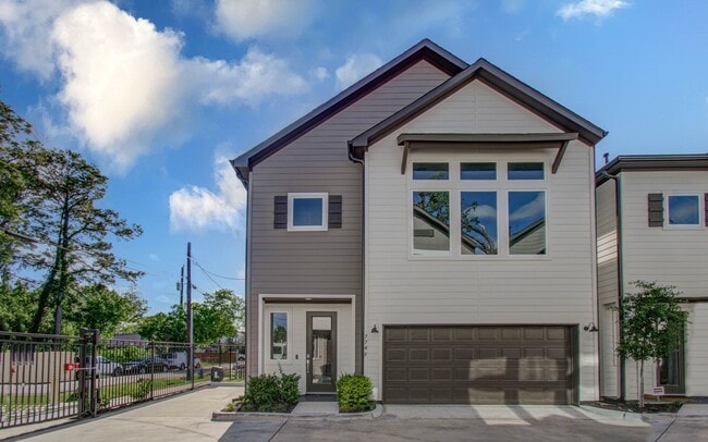 Primary Photo - 774 Paul Quinn St