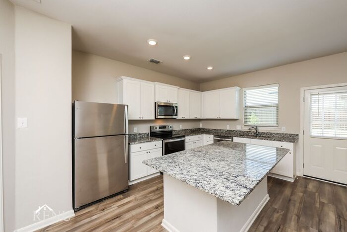 Building Photo - 2034 Delta Downs Dr