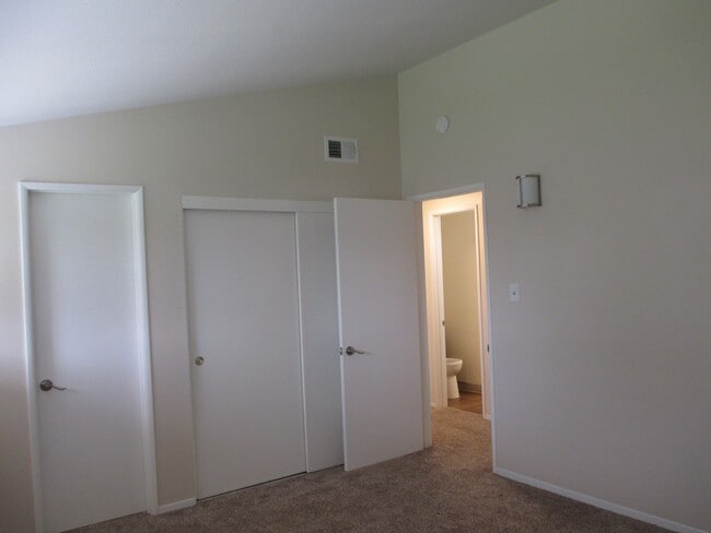 Building Photo - North East Corner Lot Home