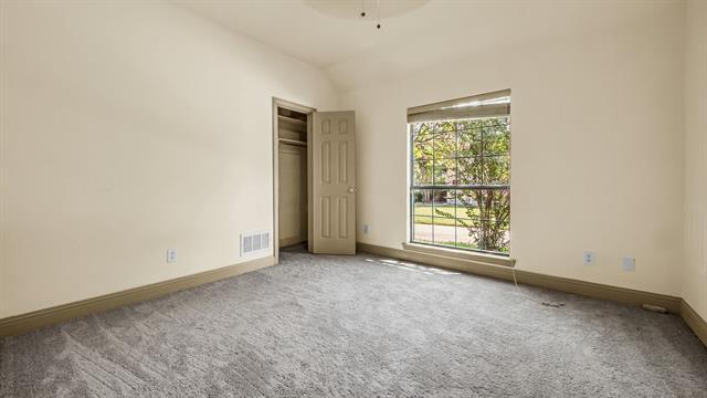 Building Photo - 881 Winchester Dr