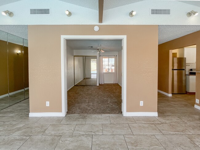 Building Photo - 4620 Nolan Ln