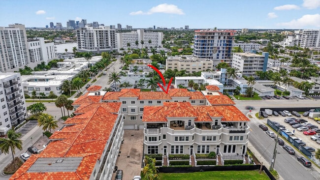 Building Photo - 508 N Birch Rd