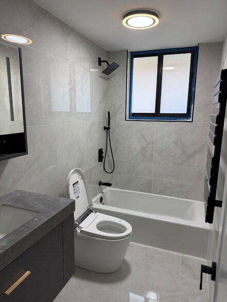 Building Photo - 7330 NW 35th Ct